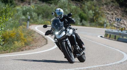 Moto touring avec pneus touring