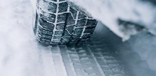 Pneu hiver dans la neige – réglementation sur l’obligation d’équipement hivernal