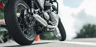 Roder des pneus moto – meilleur grip et bonne adhérence avec des pneus neufs