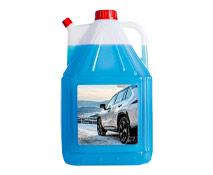 Bouteille d’eau utile pour nettoyer le pare-brise ou compléter le lave-glace