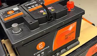 Guide sur la batterie automobile dans le garage thématique Goodwheel